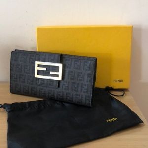 Authentic vintage bifold Fendi monogram wallet